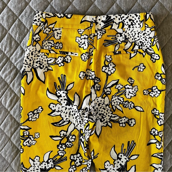 RED VALENTINO Sz IT 42/US 6 Yellow with black floral print pants Originally $595 - Picture 7 of 9